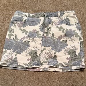 Kimchi Blue Floral Mini Skirt - Cream and Gray